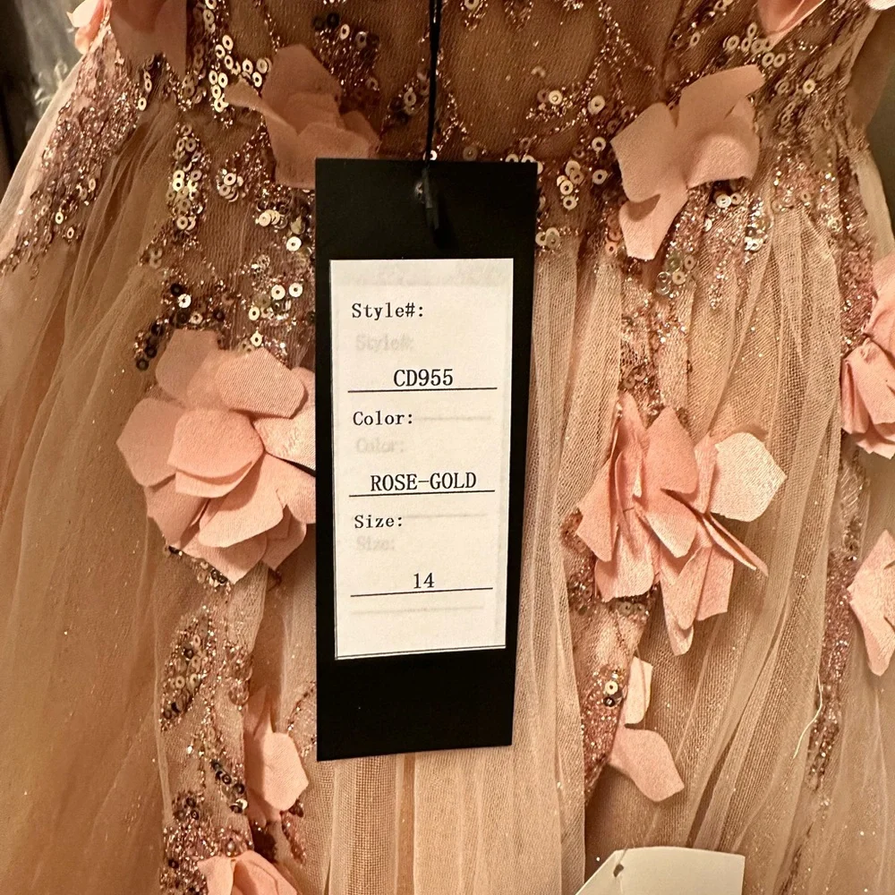 ⚡️SOLD⚡️Strapless Glitter Layered Tulle Ball Gown - Picture 10 of 11